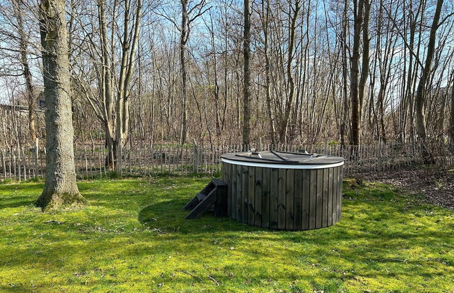 Cozy Holiday Home With hot tub on Texel - Foto 24