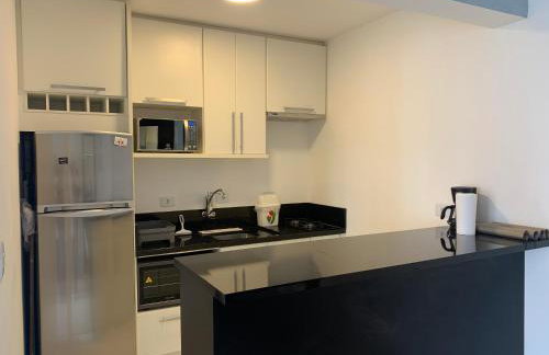 1103- Apartamento Encantador, amplo e decorado, mobiliario moderno, cozinha completa com utensílios , Excelente vista da cidade e localização privelegiada no bairro Bigorrilho - Photo 30