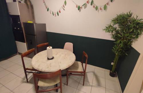 3 Floor XXL House, 7 Rooms, 2 Kitchen, 15 Minutes to Frankfurt, Washing Machine - Foto 10