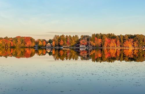 Lakefront Retreat with Pedal Boat and Dock in Kalkaska - Foto 27