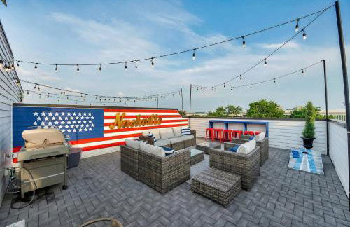 Rooftop Deck & Shuffleboard BBQ Near Downtown - Foto 41