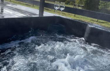 Riverview Lodge & Luxury Hot Tub - Foto 2