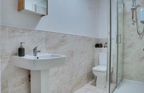 Modern 2 bedroom flat - 15 minutes to Liverpool - Foto 25