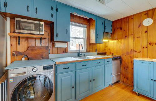 Yarmouth Vacation Rental with Deck Near Swan Pond! - Foto 13