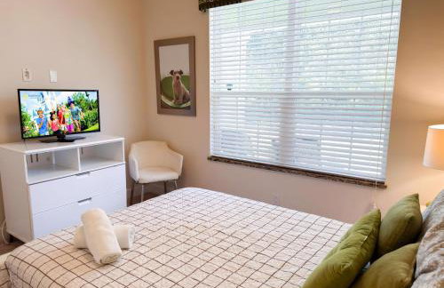 Stylish 3-BR with Private Pool & Conservation View - Foto 10