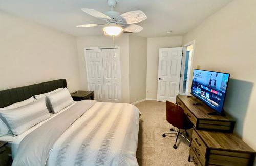 Luxury Village 4BR Pool Home near Disney Parks - Foto 20