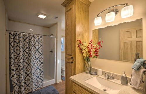 Smoky Mountain Cabin with Hot Tub and River Views! - Foto 13