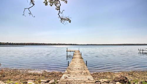 Waterfront Onamia Retreat with Dock and Fire Pit! - Foto 2