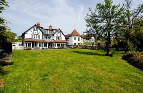 Claysmead - A large Lakeside House in Thorpeness - Aldeburgh Coastal Cottages - Foto 1