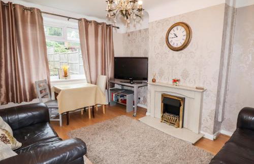 The Hawthorns - Photo 3