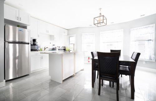 Large-Group Ready 8BR Home Near Niagara Falls & Casino - Foto 15