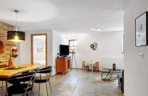 Felicitas - Photo 16