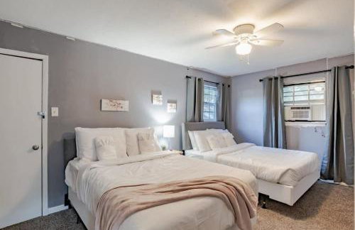 Modern Cottage on Michigan - Photo 12