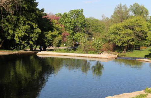 Chic 2BR near DT, 8 min walk to Park&Conservatory - Foto 19