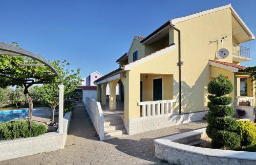 Holiday house with a swimming pool Lozovac, Krka - 11715 - Foto 3