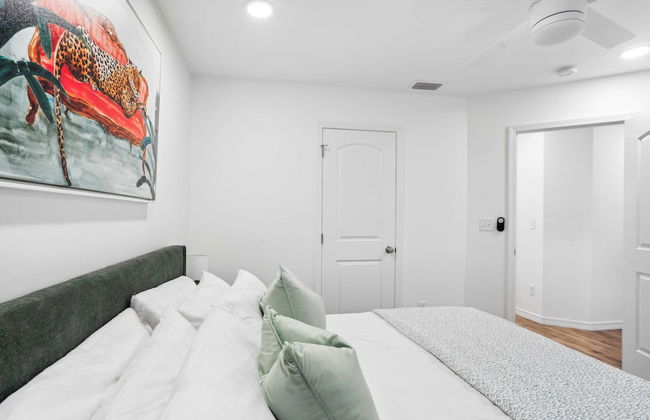 Dolphin Days by Avantstay Pool, 0.2mi to Beach! - Foto 29