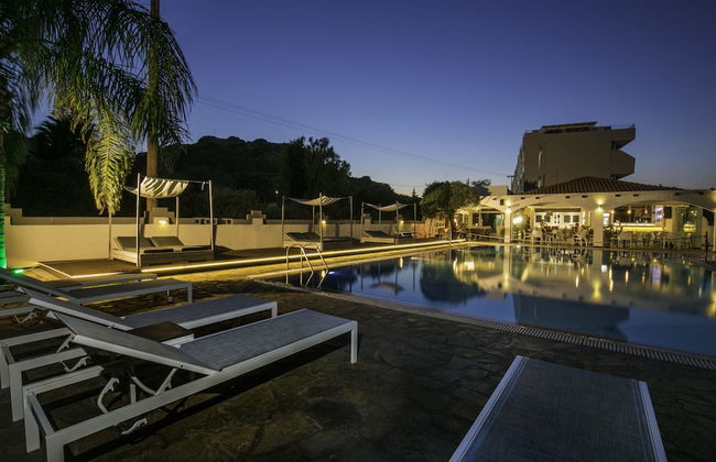 Malibu Boutique Studios - Photo 61