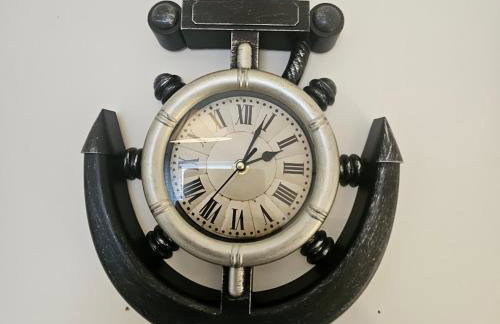 Modern Comfy 3 Bed Home - Free 2 space driveway - Free road parking - Free Netflix - Foto 20