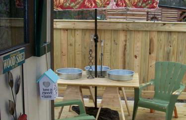 Cozy Wood Shed Tiny House Near Old Hickory Lake w/ Full Kitchen, Fire Pit & Breakfast - Foto 31