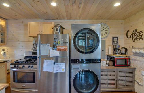 Secluded Jefferson Cabin with Deck and Mountain Views! - Foto 11