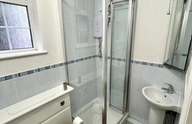 3 Bedroom House with Parking - Foto 10