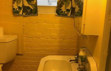 Rustic BEACH FRONT Basement Apt, Pet Friendly Wi-Fi apts - Foto 11