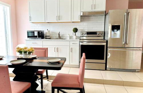 Poolside Suite APT 15 min from ThemeParks & MCO - Foto 11