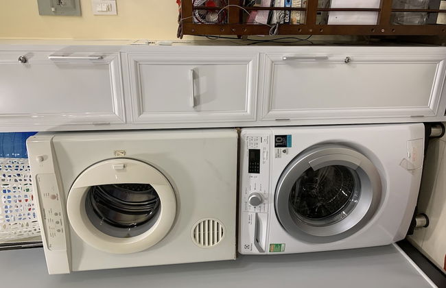 Jen & Friends House - Photo 10