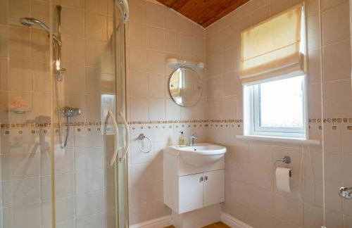 Finest Retreats - Whitsand Bay Lodge - Photo 23