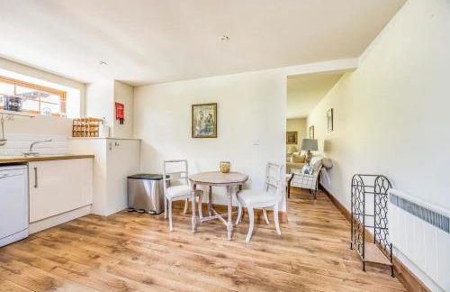 Charming Annexe Lodge with Parking - Pass The Keys - Foto 11