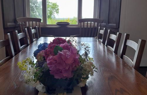 Family-Friendly Devon Farmhouse, sleeps 11, with Indoor Heated Pool, Dartmoor Views & Tarka Trail Access - Photo 5