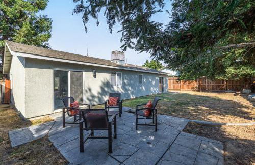 3BR Cozy Home~ Stylish & New ~ UC Merced ~ en route Yosemite! - Foto 44