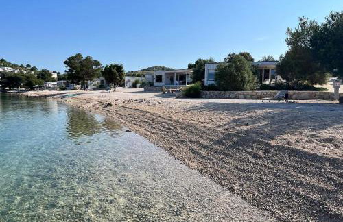 BUQEZ ECO RESORT - Beach Villas 2 and 8 - Seaview, new wifi! - Photo 4