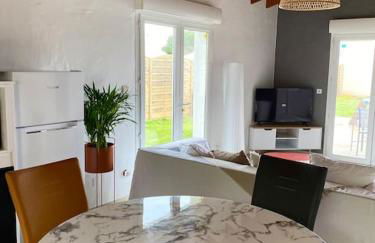 Jolie petite maison rénovée piscine - Foto 8