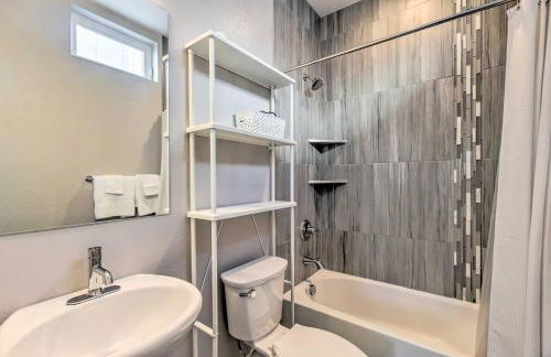 Modern Denver Townhome with Rooftop Terrace! - Foto 21