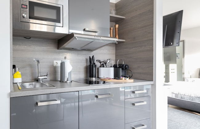 Limehome Köln Friesenplatz - Foto 56