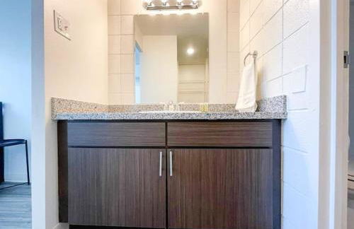 Sleepover Downtown Cincinnati 1BD 1BA Apartments - Photo 10