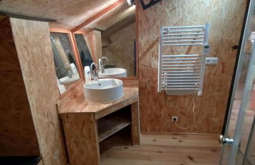 Appartement atypique avec piscine partagée. - Foto 7