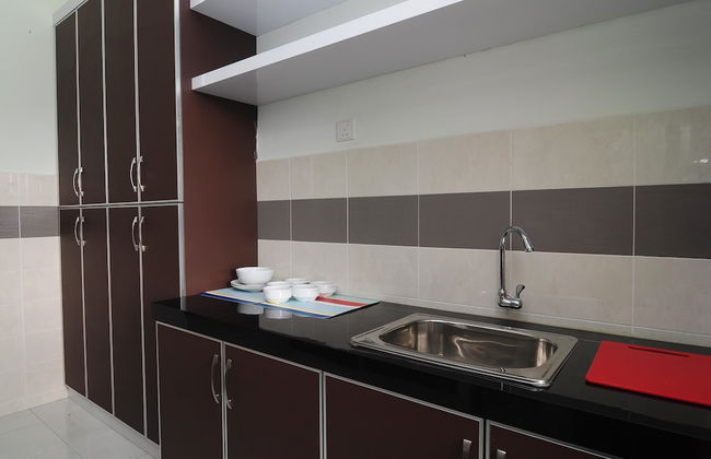 D'Embassy Serviced Residence Suites - Photo 4