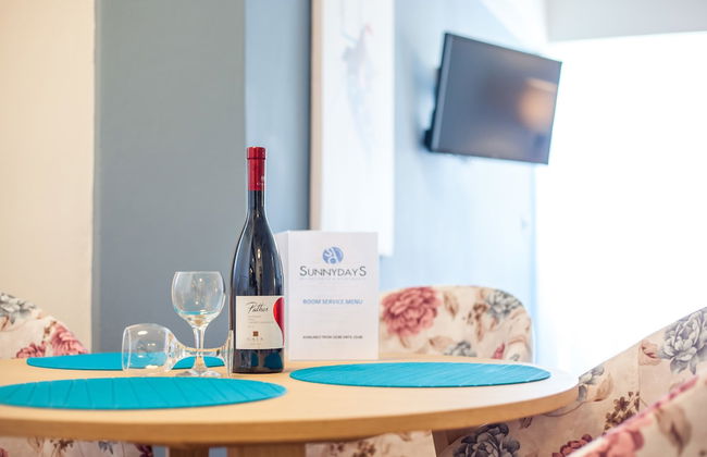 Sunny Days Hotel Apt - Photo 50