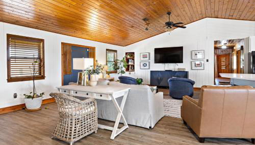 Wolf Bay House - Photo 4