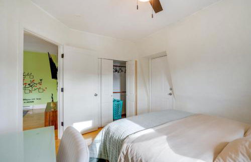 Apt in Historic Lynn Neighborhood 2 Mi to Beach! - Foto 17