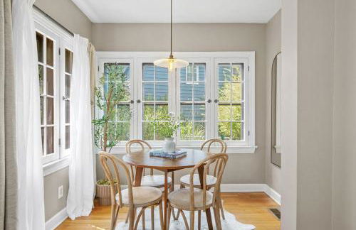 The Knocking Bird- Mins to CLE Clinic - Foto 3