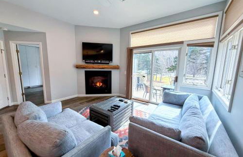 F32 Modern Golf Course Home with Mountain Views - Foto 5