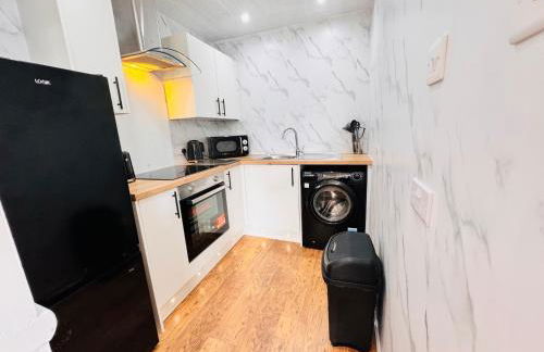 THE RESTING LION - Gourock Town Center Holiday Home Apartment - Foto 18