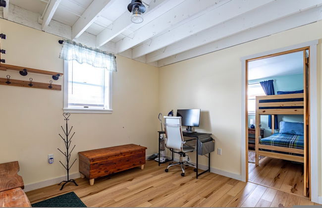 Ski Hike Lodge 5BR w Fire Pit Cozy Spaces - Foto 15