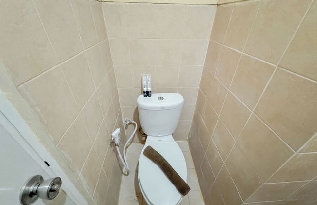 Compact and Restful 2BR at Menara Rungkut Apartment - Foto 16