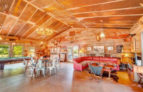 Luxury Airstream Campsite Nestled Beneath Oak Trees Outside of Austin, Texas - Foto 61