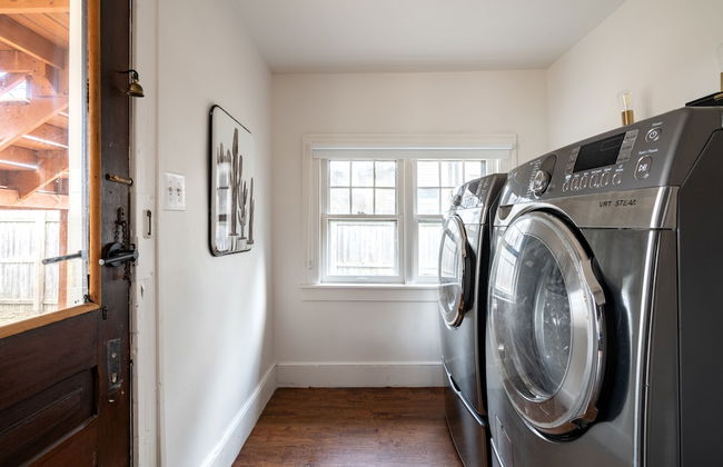 NEW Luxe Pet Friendly Free Parking Downtown - Foto 71