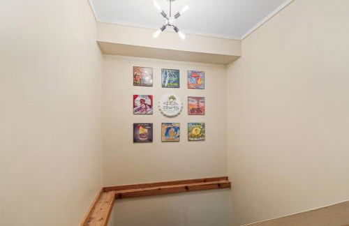 Large 2 Floor Condo, Pool Pass, Beach Club, walk to Shanty Creek - Foto 18